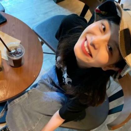 高级感头像女小众真人高清图片