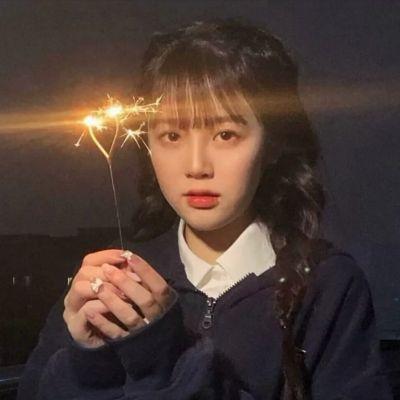 单人情侣头像小清新图片,氛围感十足的高清真人单人情头图片