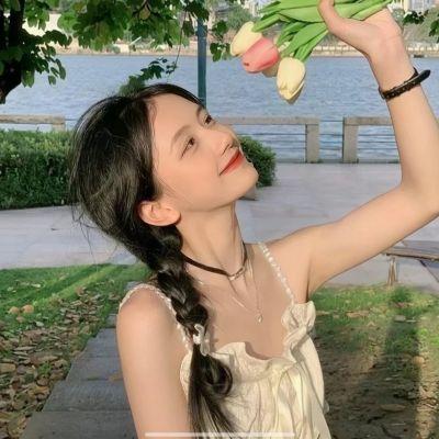 唯美图片女生清新淡雅头像 高清干净又好看的气质头像女