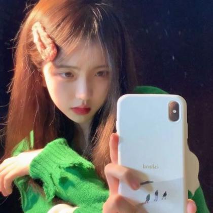 女生头像简约高级感穿搭图片