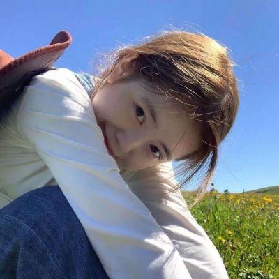 清新意境唯美女生阳光头像图片