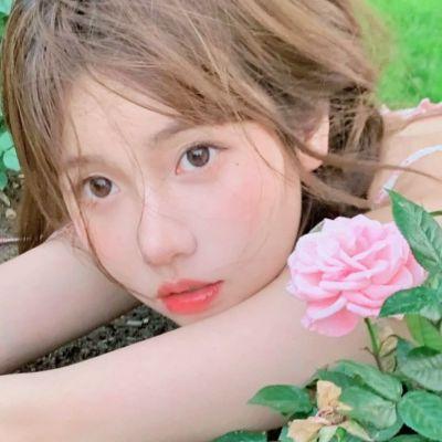 清新意境唯美女生阳光头像图片