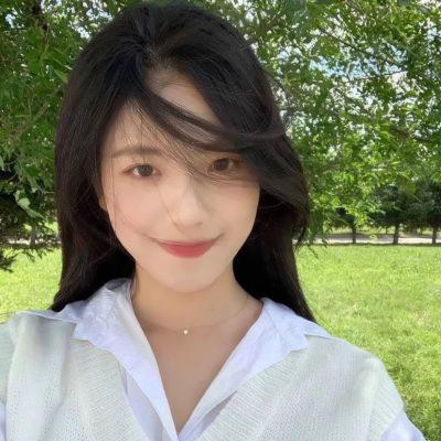 女生真人头像高质量清晰