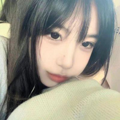 女生头像ins高级质感绿色真人图片