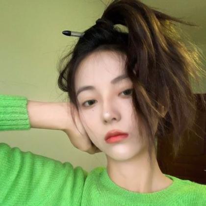 ins绿色系女生头像真人高清图片