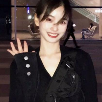 高清既惊艳又耐看的女生头像图片