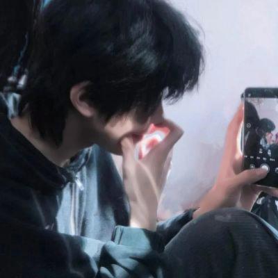 超酷男生头像侧脸杀 高清好看的超酷男生头像真人侧脸图片