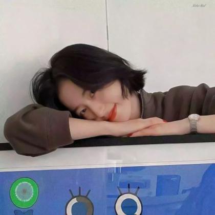 会发光的头像女生真人高清图片