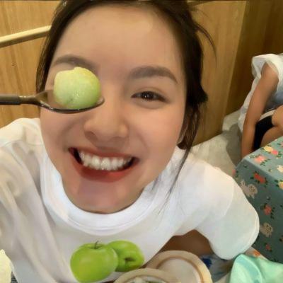 甜蜜真人头像女生可爱高清图片