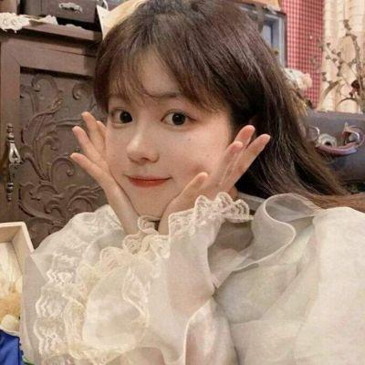 ins超温柔的单人青春女生头像图片