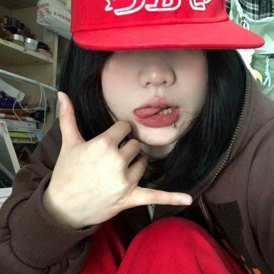 头像图片女红色系,高清高级感满满的红色头像女生图片