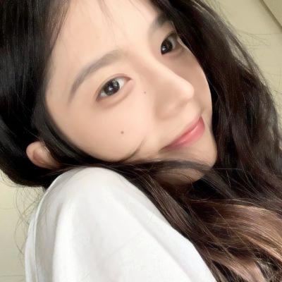 少见稀有女生头像真人好看高清图片
