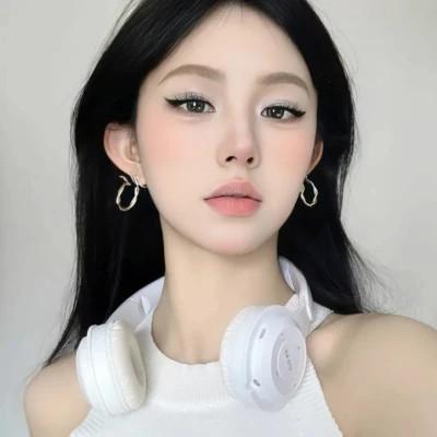 高级女生头像图片，优雅与时尚并存！