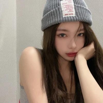 头像女生戴帽子，简直绝绝子