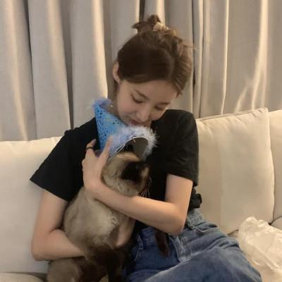 青春微信女生头像：彰显你青春与朝气的魅力