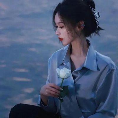 氛围感拉满女生头像,高清好看的氛围感头像女生意境唯美图片