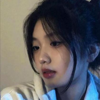 头像纯欲风女 高清好看的女头干净纯欲风图片