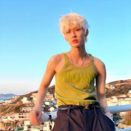 小众高级单人情头,高清一男一女的单人情头气质高级图片