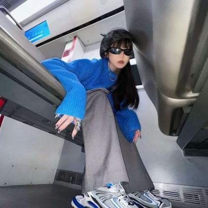 微信头像高级真人小众女 高清好看的时尚女头真人小众高级图片