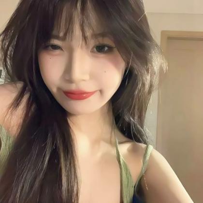 微信头像高级真人小众女 高清好看的时尚女头真人小众高级图片