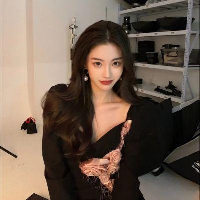 高级女生头像真人时尚成熟高清图片