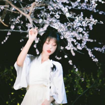 仙气女头像白月光 高清好看温柔的白月光女生头像图片