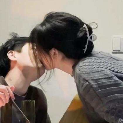 情侣头像成熟稳重大气一男一女图片