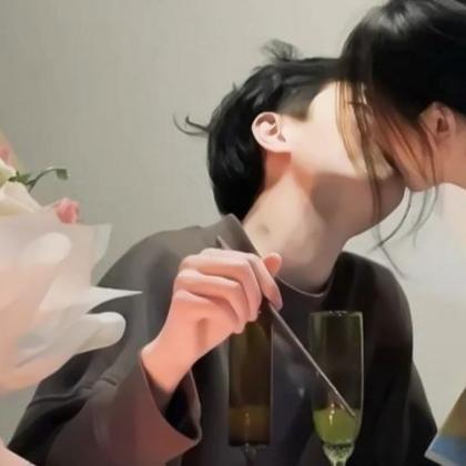 情侣头像成熟稳重大气一男一女图片
