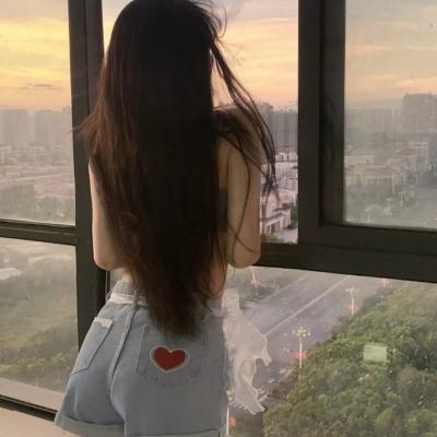 家庭地位情侣头像,高清家庭地位明显的情侣头像图片