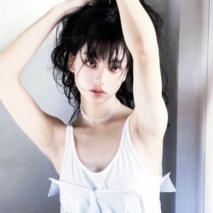 高冷氛围感头像女,高清好看的氛围感女头像酷酷的图片