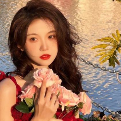 头像仙气高颜值女 高清好看的女生高级头像时尚仙气图片