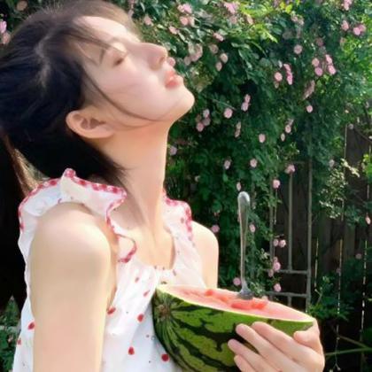 ins头像高级质感女生微信小众图片