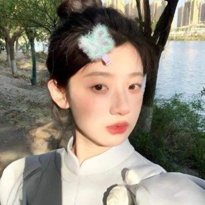 ins头像高级质感女生微信小众图片