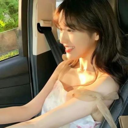 头像仙气高颜值女 高清好看的女生高级头像时尚仙气图片