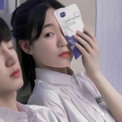 头像干净好看唯美意境情侣高清一左一右图片