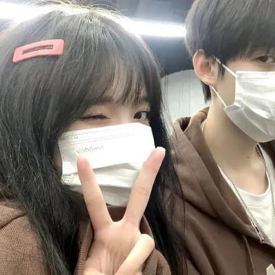 最新的微信情侣头像 - 恋爱头像也能这么有创意