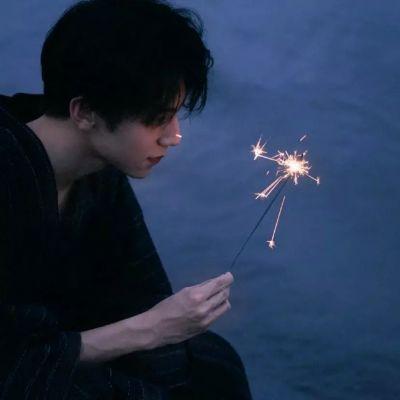 男生头像文艺高冷侧脸高清图片