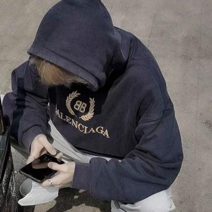 头像高级小众侧脸男生真人高清图片
