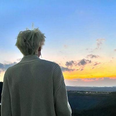 2024ins男生头像图片