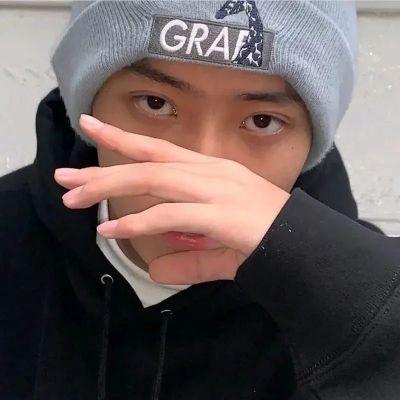 帅气男生头像挡脸,高清好看的男生头像真人帅气挡脸图片