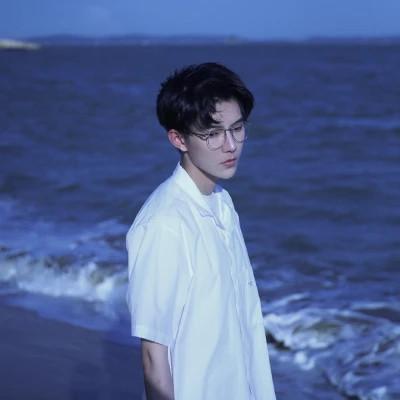 2024年流行男生头像风格