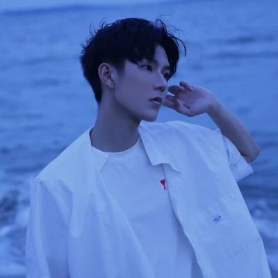 2024年流行男生头像风格
