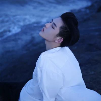2024年流行男生头像风格