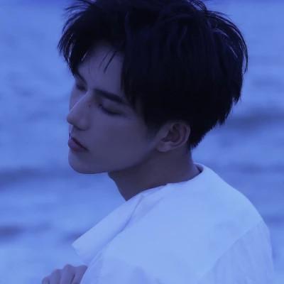 2024年流行男生头像风格