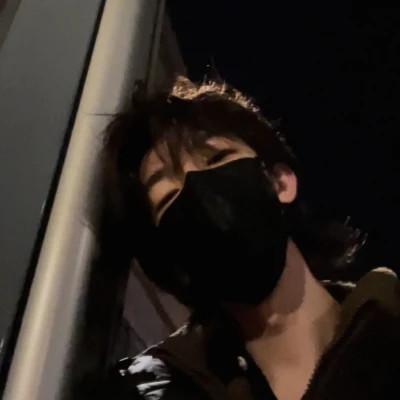 精选男生头像，风格多样，总有一款适合你！