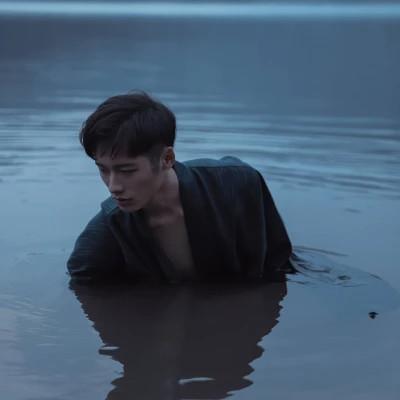 2024年流行男生头像风格