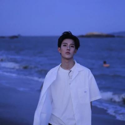 2024年流行男生头像风格