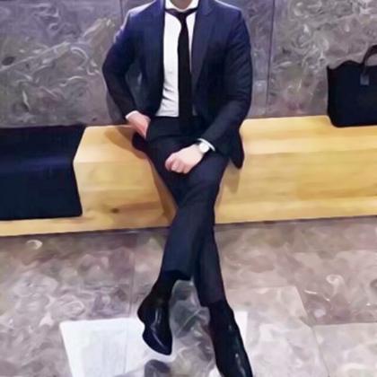 成熟稳重不露脸的西装头像男生图片