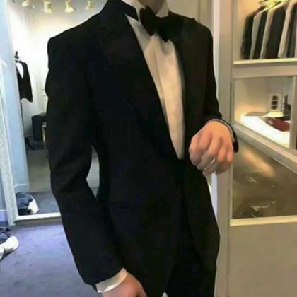 成熟稳重不露脸的西装头像男生图片