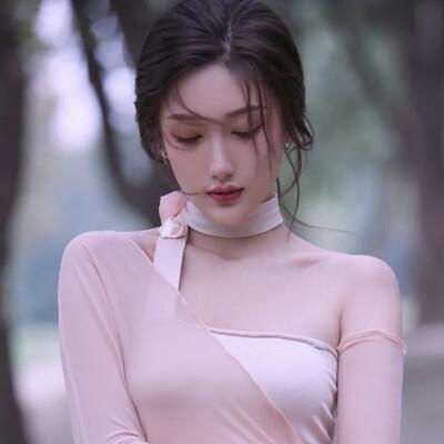 女生有点emo又有点高级的头像图片